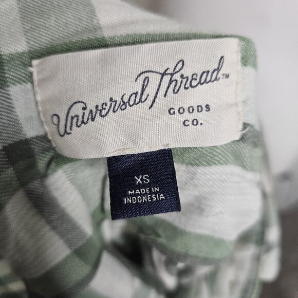 Universal Thread Women's Long Sleeve Flannel Button-Down Shirt Size XS Soft - Picture 11 of 12